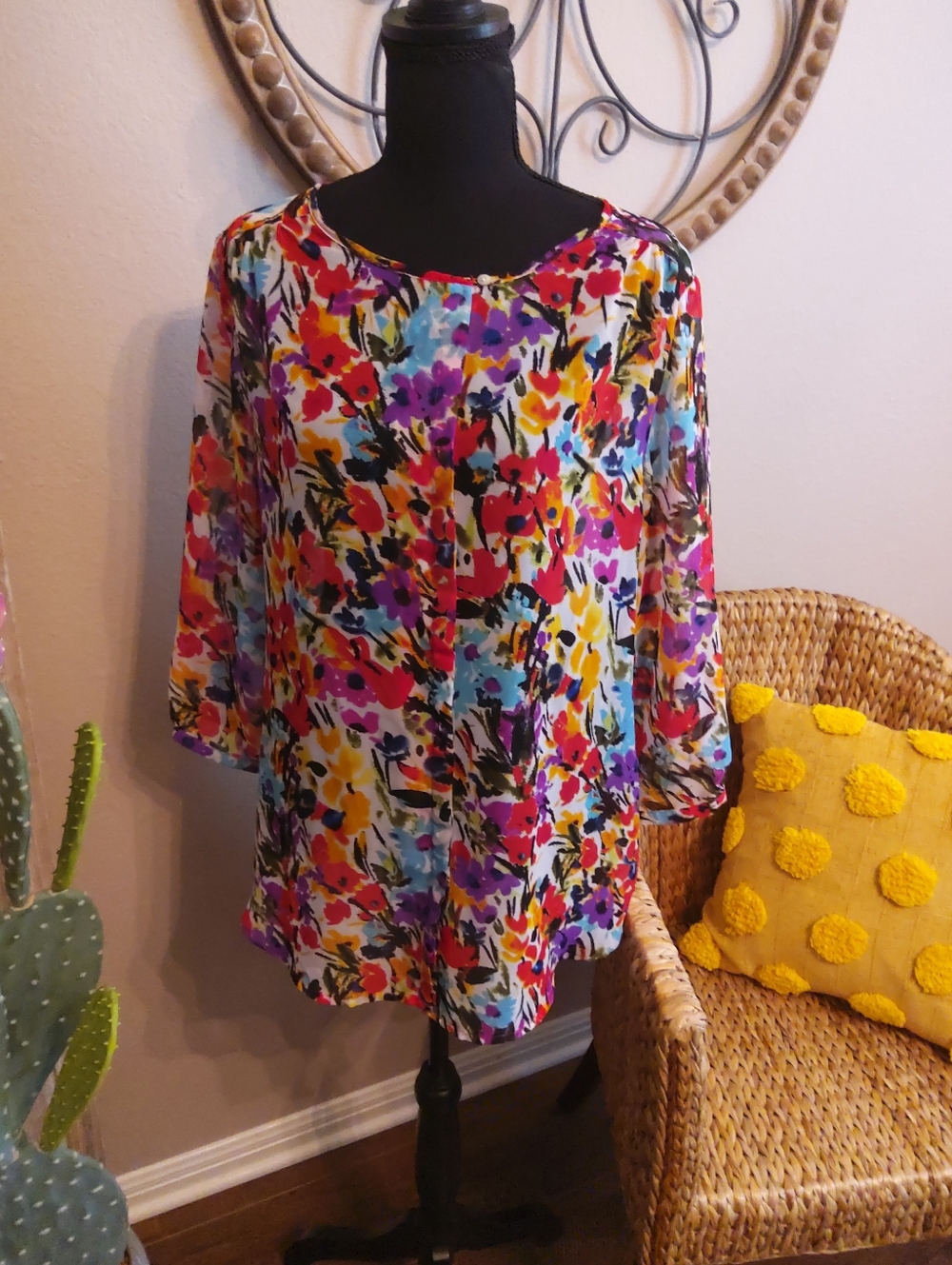 COMO XL Multicolor Floral Button-Up Blouse